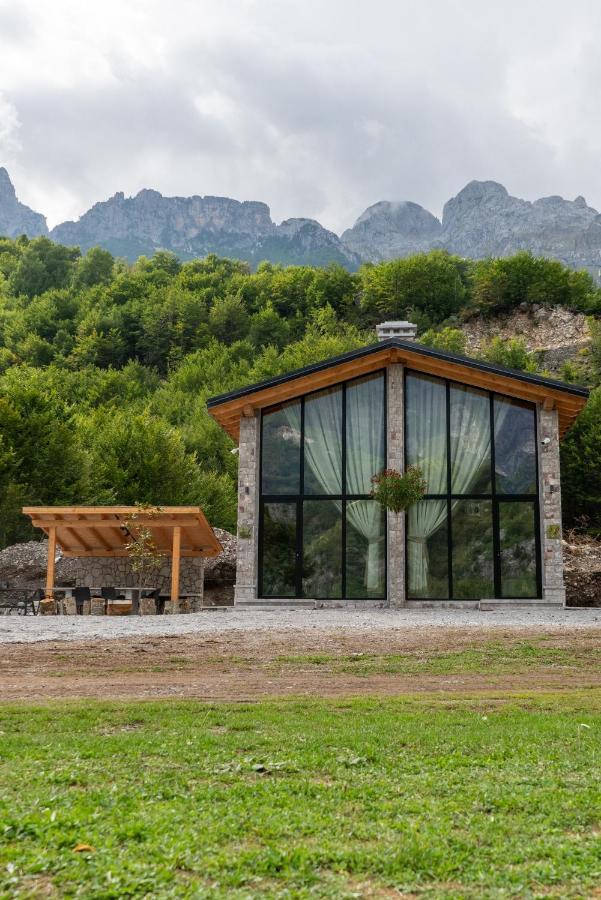 Villa Ujevara E Vogel Theth Exteriör bild